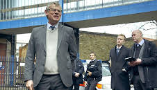 Manhunt: Auf der Jagd nach dem Hammermörder (S01/E02)