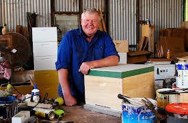 Basics of Beekeeping: The Bush Bee Man: Building the Perfect Bee Bungalow