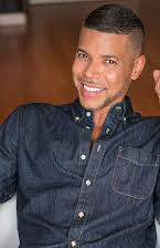 Wilson Cruz como 
