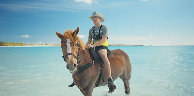 12:05 AM: Supercruising: Life at Sea | More 4 | 12/9 2025