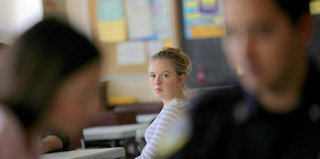 19:00: Web of Lies (S1 E1) (S1) | Investigation Discovery | 2/18 2026