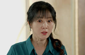 The Secret House: The Secret House Episode 24