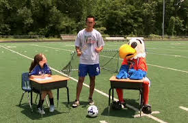 One Minute Sports Clinic: Season 1: Soccer: Receiving (Level 2)