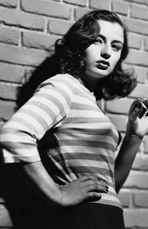 Marina Berti as Eunice
