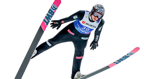 15:55: V-cup, hopp: Stor bakke, menn | TV 2 | 11/22 2025