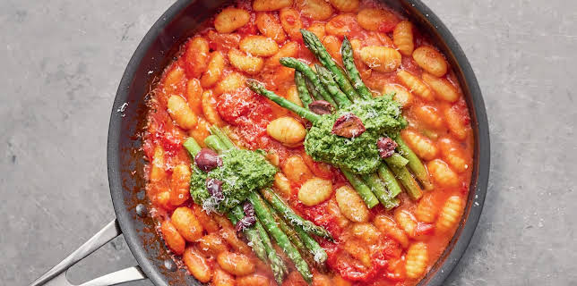 4:35 AM: Jamie's One-Pan Wonders | Channel 4 | 11/6 2025