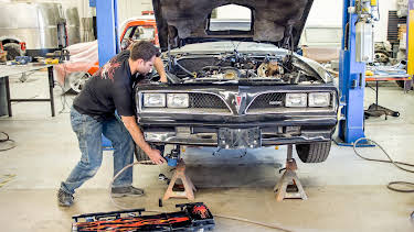 04:50: Kindig Customs (S1 E3) (S1) | Discovery Channel | 4/15 2026