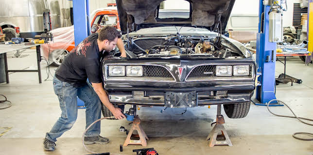 00:15: Kindig Customs (S1 E3) (S1) | Discovery Channel | 1/23 2026