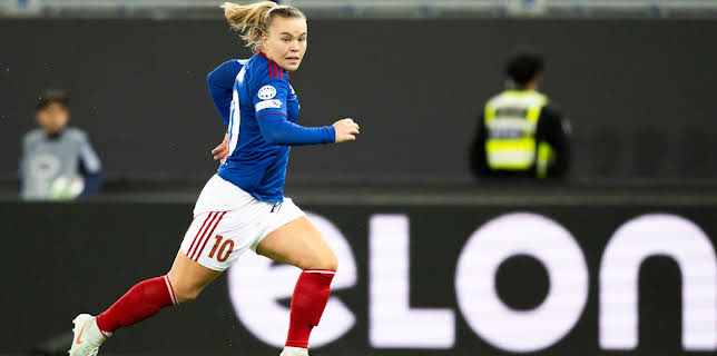 20:55: UEFA Women's Champions League: Vålerenga - St. Pölten | TV 2 Sport 1 | 11/19 2025