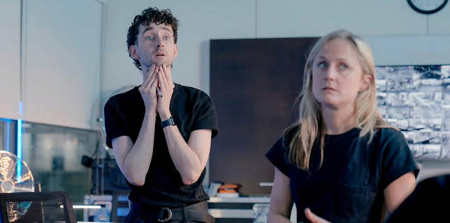 8:30 PM: Scam Interceptors (S4) | BBC One | 12/1 2025