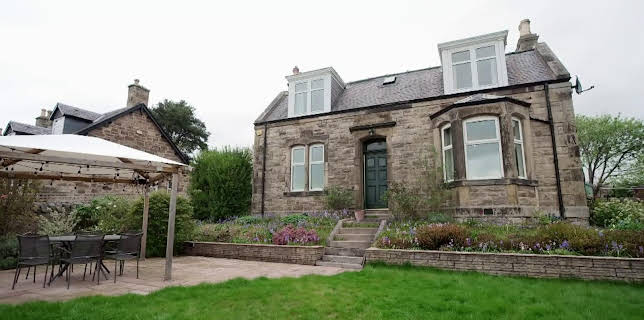 15:45: En plats på landet (S32 E16) (S32) | TV8 | 11/15 2025