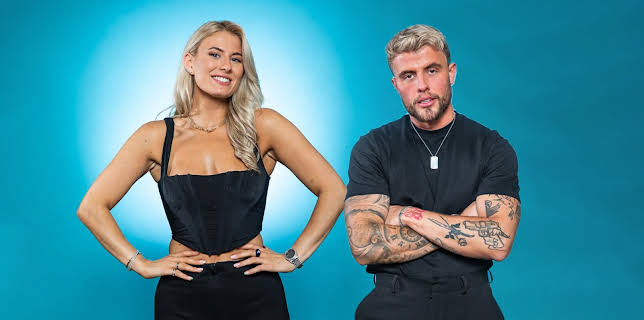 8:00 PM: First Dates at Christmas | E4 | 12/23 2025