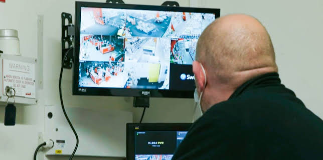 10:00 AM: Shoplifters: Caught Red Handed (S1 E8) (S1) | 5 Star | 3/4 2026