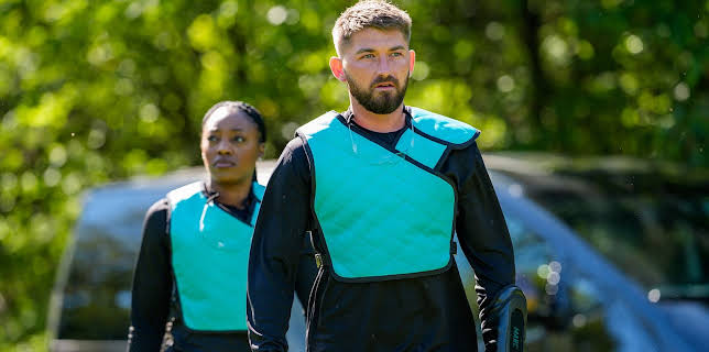 8:00 PM: New: The Hunt: Prey vs Predator | Channel 4 | 3/29 2026