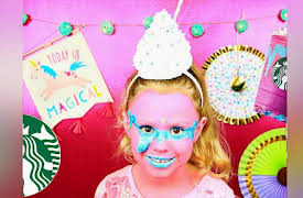 The Daya Daily: Starbucks Unicorn Frappuccino Drink Tutorial