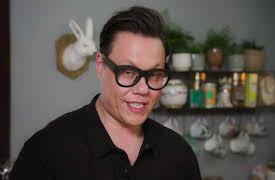 Gok Wan's Easy Asian: Showing Off