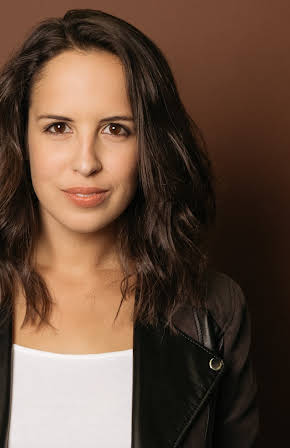 Natalie Pellegrini as Lauren