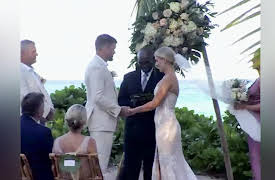 Renovation Island, Season 1: Race to the Altar