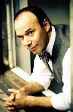 Danny Burstein como 