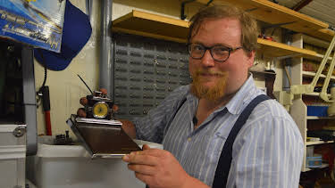 14:30: På skattejakt i Yorkshire: Klokker, lighterar og porselenshestar | NRK 1 | 3/29 2026