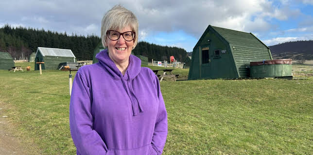 12:55 PM: Four in a Bed | Channel 4 | 12/27 2025