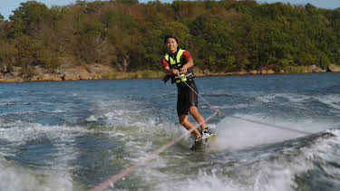 08:00: Älskar, älskar inte (S1 E5) (S1) | Kanal 5 | 4/7 2026