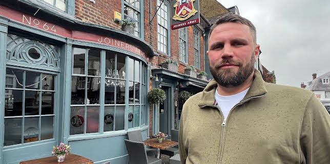 2:00 PM: Four in a Bed | Channel 4 | 11/1 2025