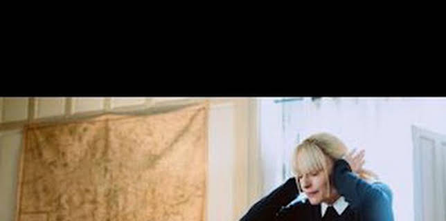 22:00: Bright minds (T6): Ep.8 El Testamento | COSMO | 2/23 2026