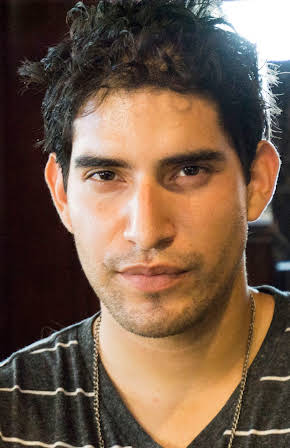 Eduardo Castrillo as Director