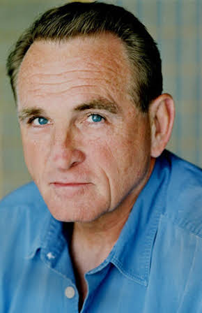 Tim Devitt as Mitch Baylor