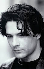 Marco Leonardi como Marco