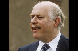 Keeping Up Appearances Season 1: The Christening