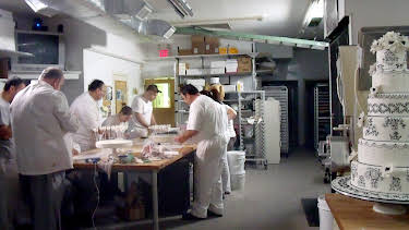 07:00: Cake Boss (S1 E1) (S1) | TLC | 2/9 2026