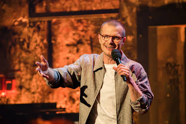 20:15: Till Reiners' Happy Hour - Takeover | 3SAT | 8/9 2026