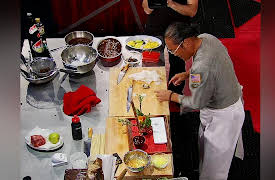 Food Network Holidays Season 1: Morimoto vs. Symon Holiday