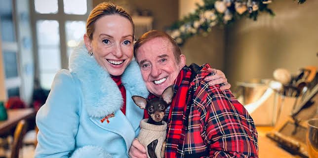 5:00 PM: Chateau DIY at Christmas | Channel 4 | 12/19 2025