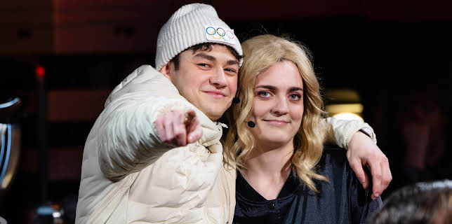 22:35: Humoretaten: Størst av alt er kjærligheten! | NRK 1 | 2/14 2026