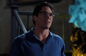 Lois & Clark: The New Adventures of Superman Season 1: Pheromone, My Lovely
