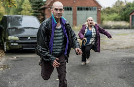 Elvira S01: Through the Door and out the Window