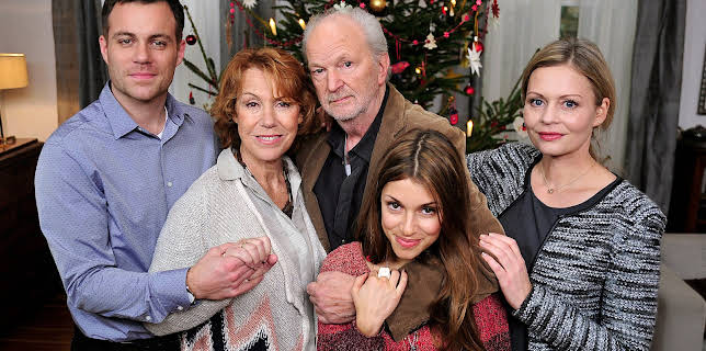 23:25: Alle unter eine Tanne | 3SAT | 12/24 2025