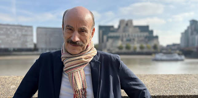 2:30 AM: Talking Movies | BBC News | 11/22 2025