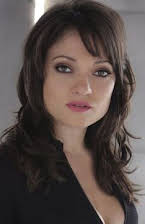 Janelle Giumarra como 