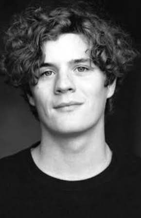 Daniel Renalds as 