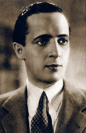 Nino Taranto as 
