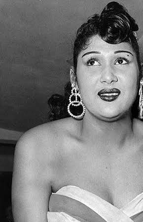Olga Guillot as 