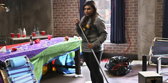 13:45: The Mindy Project (S3 E10) (S3) | Viasat Series | 2/23 2026
