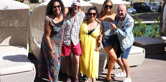 8:55 AM: Strangers on a Plane | More 4 | 2/19 2026