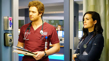 04:00: Chicago Med (S3 E17) (S3) | Viasat Series | 8/1 2026