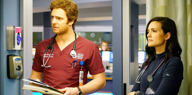04:45: Chicago Med (S3 E17) (S3) | Viasat Series | 11/28 2025