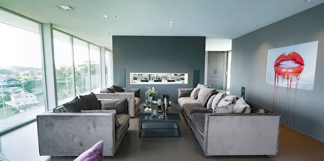 09:15: Hvem bor her?: Rosa champagne og luksus i Bergen | NRK 2 | 11/22 2025